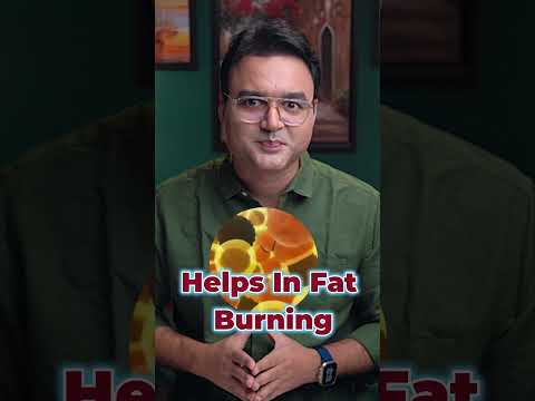 Natural home remedies using lemon, ginger, and warm water to reduce stubborn belly fat