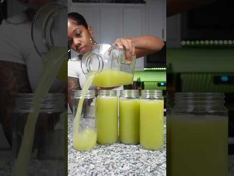 Discover the benefits of pineapple ginger detox juice for weight loss, digestion, and belly fat reduction. Easy, natural detox recipe